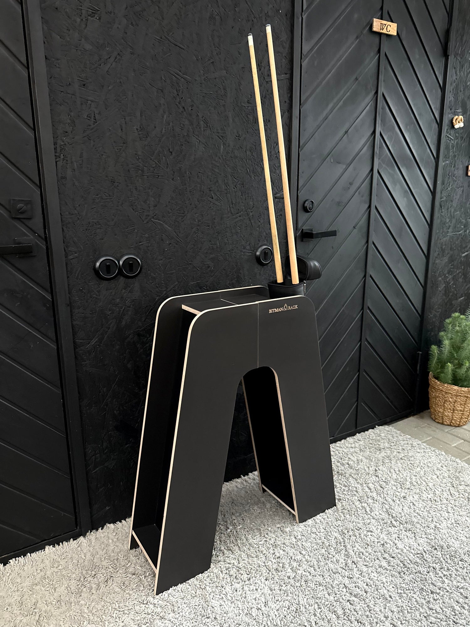 CUE CASE HOLDER