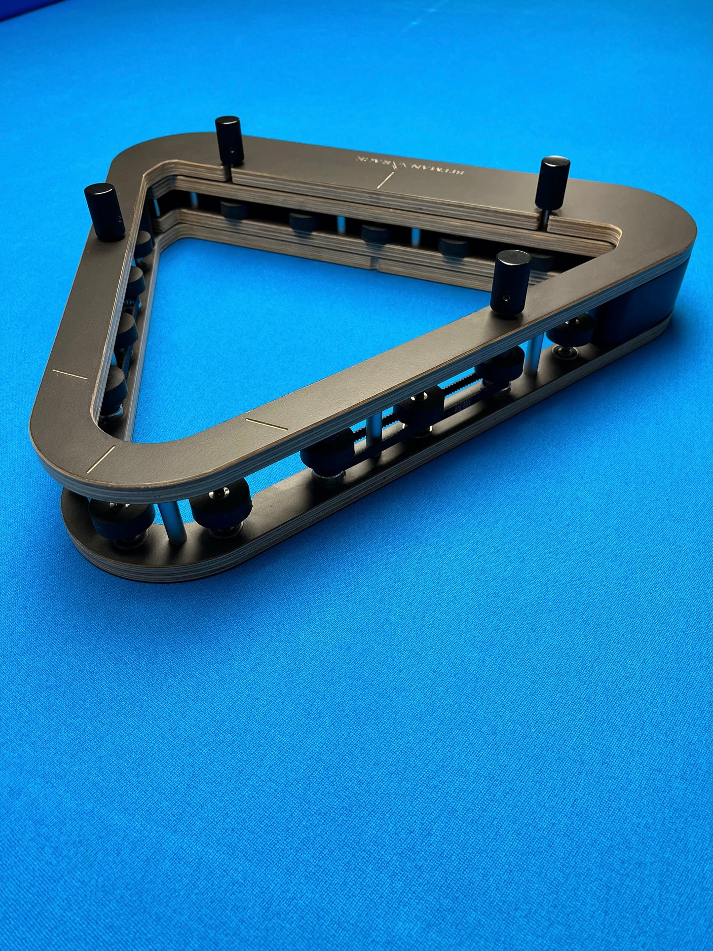 BitmanRack 8-Ball PRO